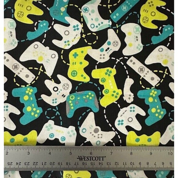 4x Kids Novelty Print Fabrics 100% Cotton Quilting Craft Horse Gaming 3 yds - Picture 3 of 5